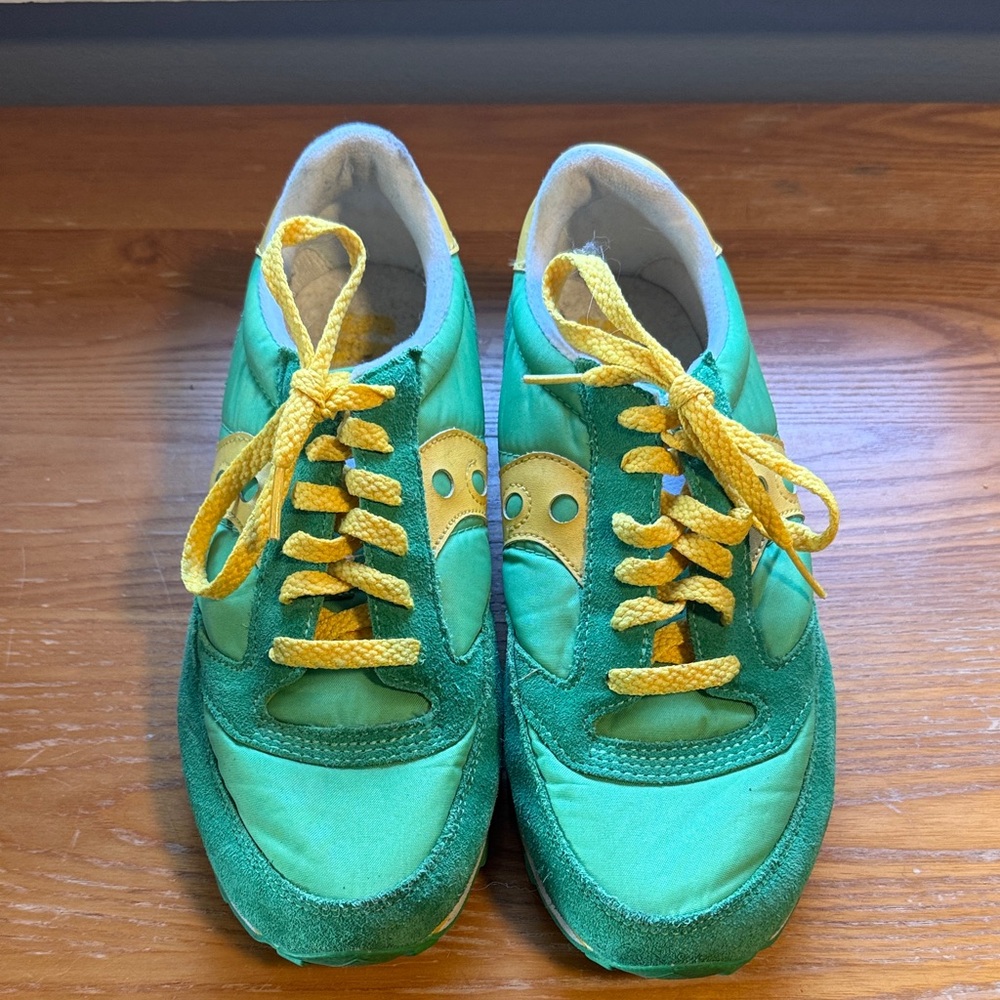 Women’s sneakers